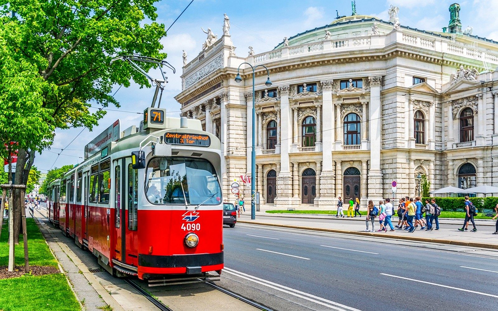 Vienna Welcome Card: Trasporti Pubblici Illimitati con Tour in Autobus Hop-on Hop-off Facoltativo