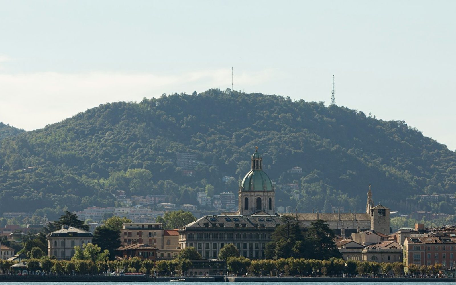 Varenna, Bellagio & Como: Guided Day Tour from Milan