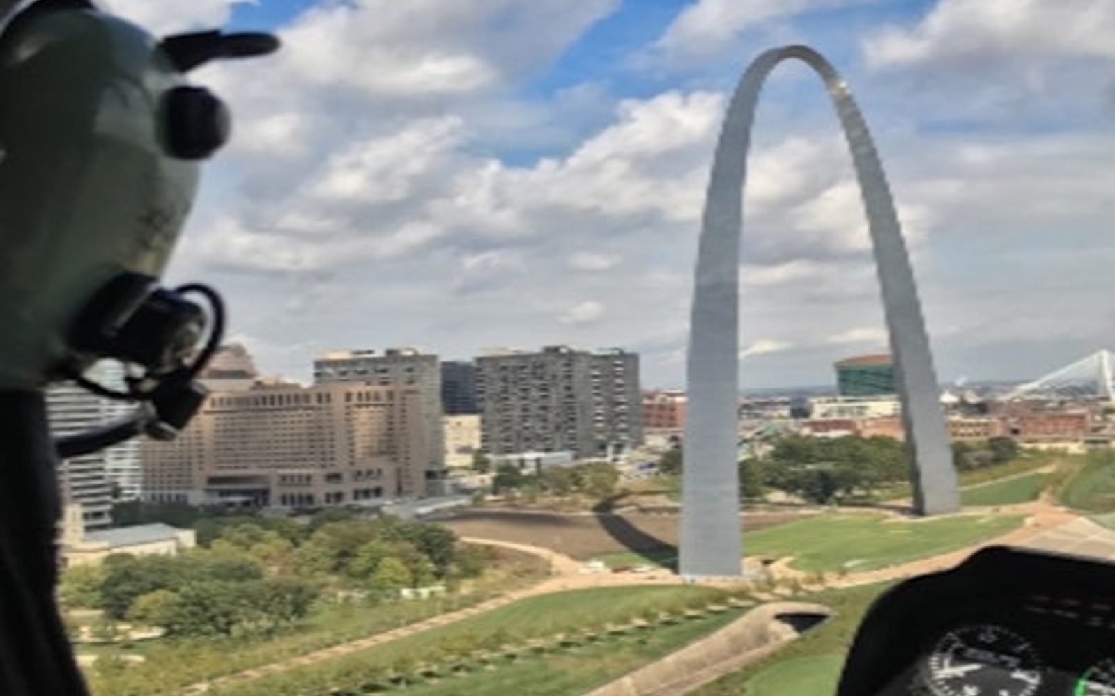 St. Louis: Guidet tur med indgang til Gateway Arch + Flodkrydstogt + Helikoptertur