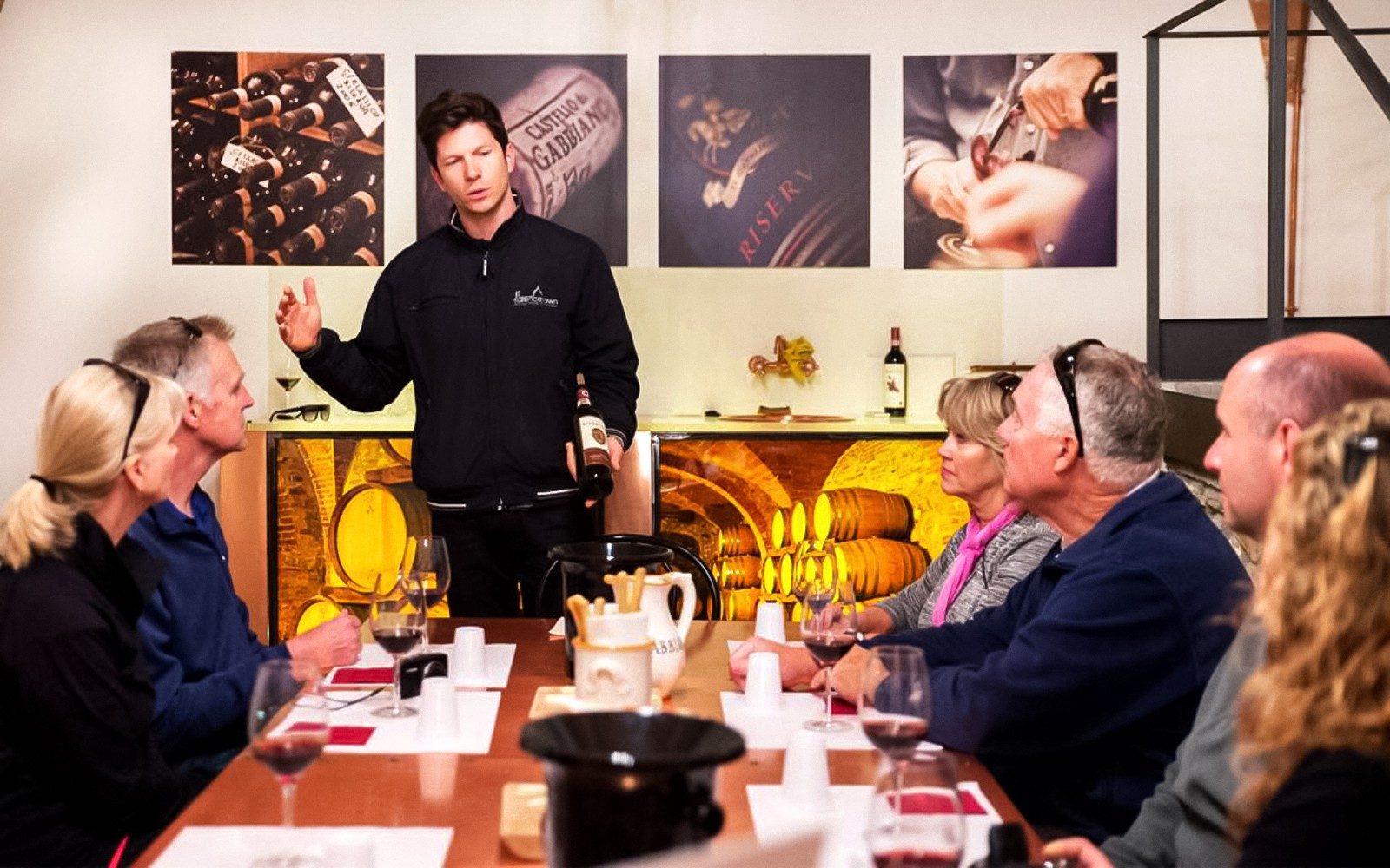 Z Florencie: Polosoukromá prohlídka krajiny Chianti a olivového háje s obědem a gurmánským párováním