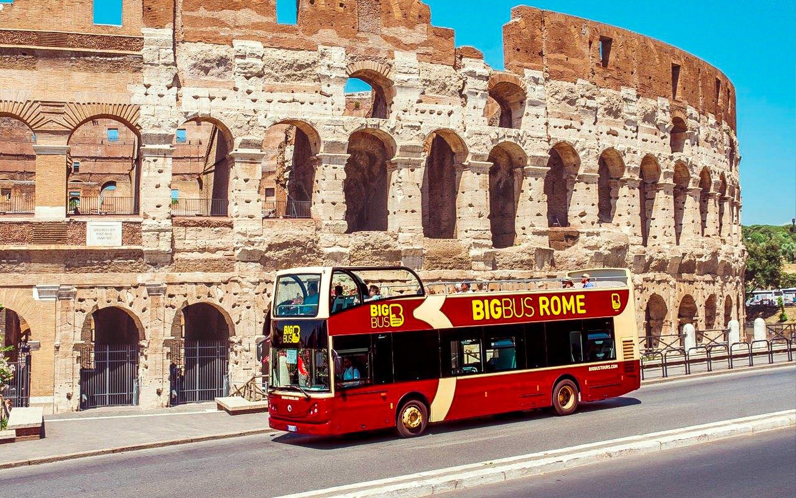 Big Bus: Paglilibot na Sakay-Baba ng Bus sa Roma kasama ang Jubilee Walking Tours