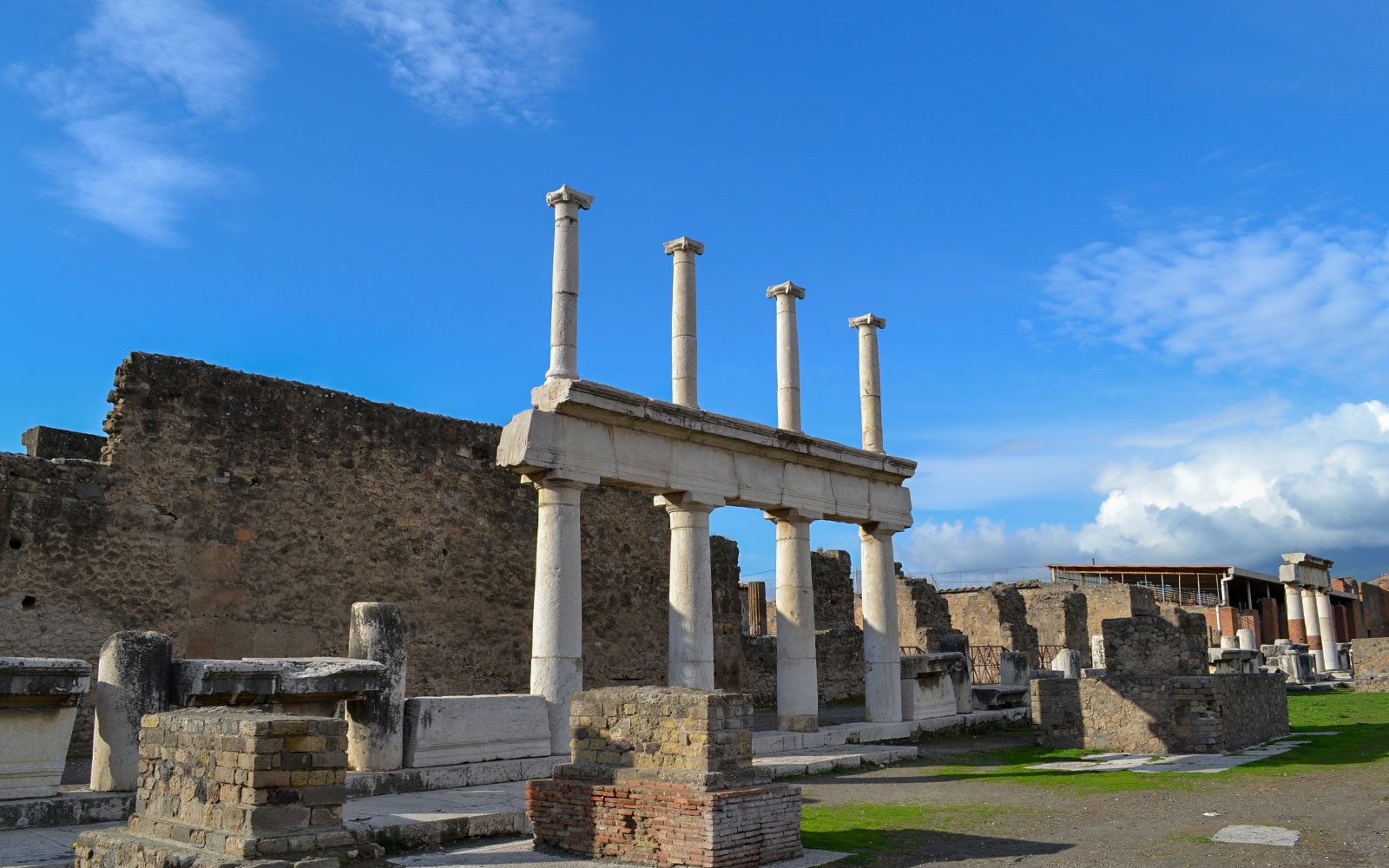 Pompeijin ja Mysteerien Villan pienryhmäopastettu kierros
