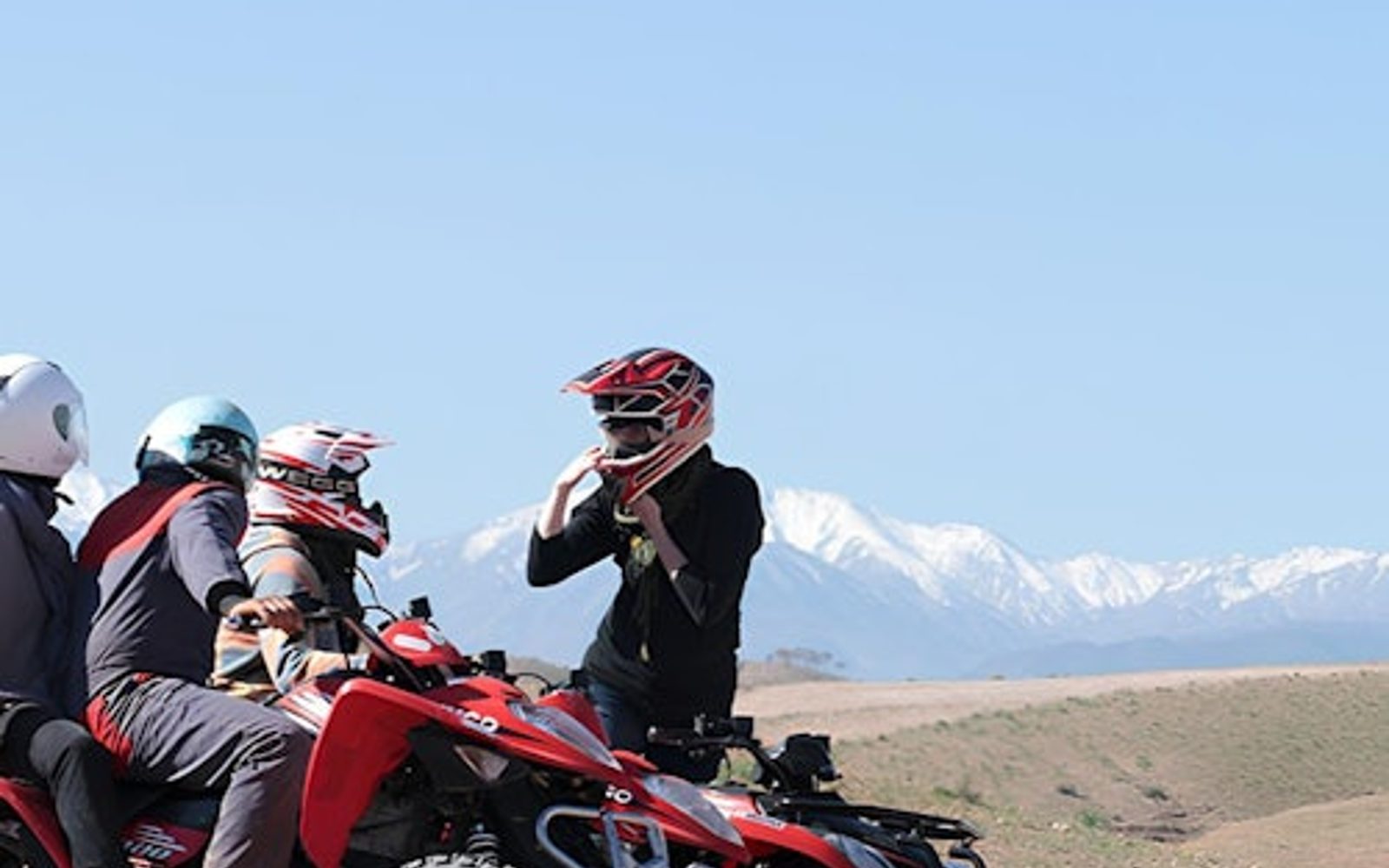 Agafay Desert & Lake: Half-Day Guided Quad Adventure + Transport