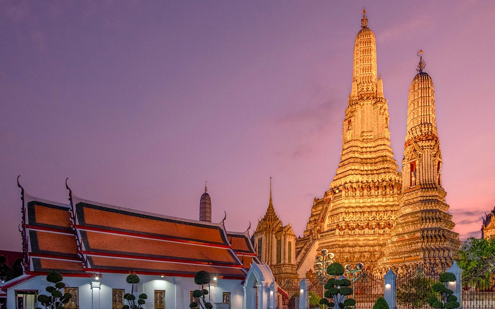 Chuyến Tham Quan Đêm Tại Bangkok: Chùa Wat Arun, Wat Pho, Khu Phố Người Hoa với Chuyến Đi Tuk Tuk