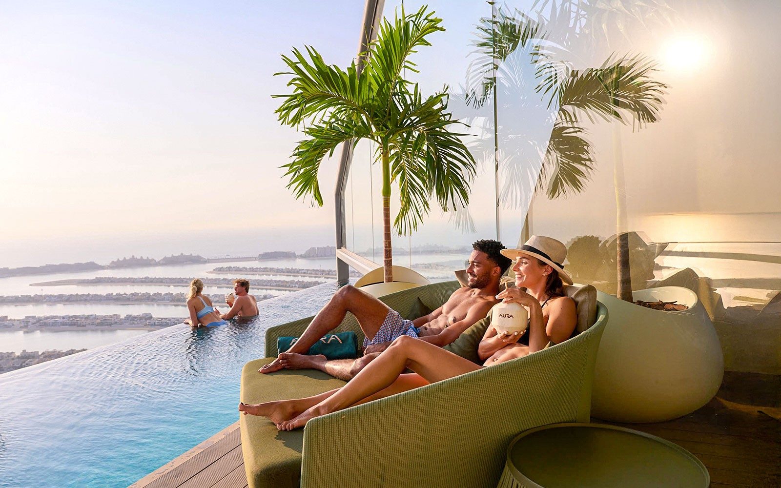 Bilety na Wschód Słońca z AURA Sky Pool