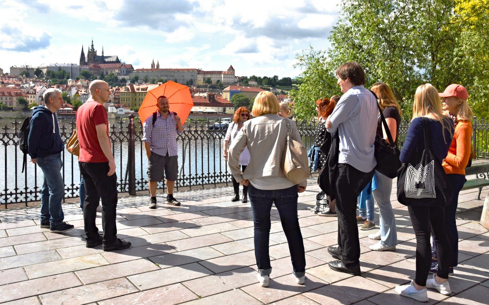 Lawatan Berpandu Prague dengan Pelayaran Sungai, Makan Tengah Hari Czech & Minuman