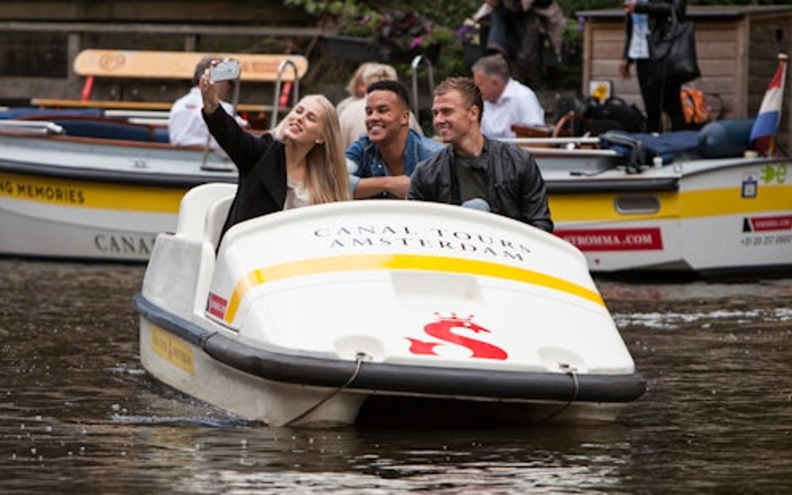 Amsterdam: Pedal Boat Rental from Rijksmuseum