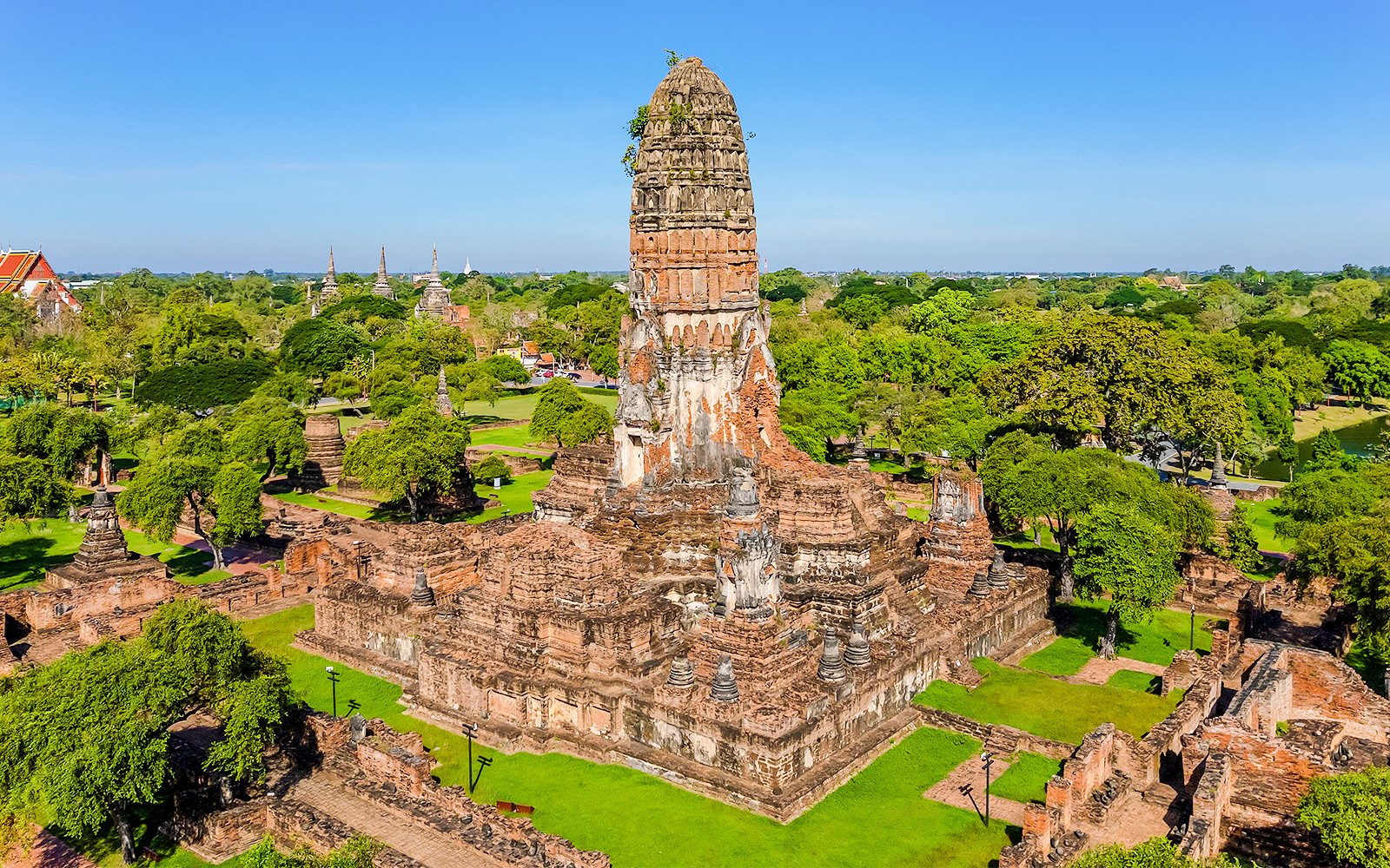 Tur complet Ghidat de O Zi la Piața Plutitoare Damnoen Saduak și Templul Ayutthaya