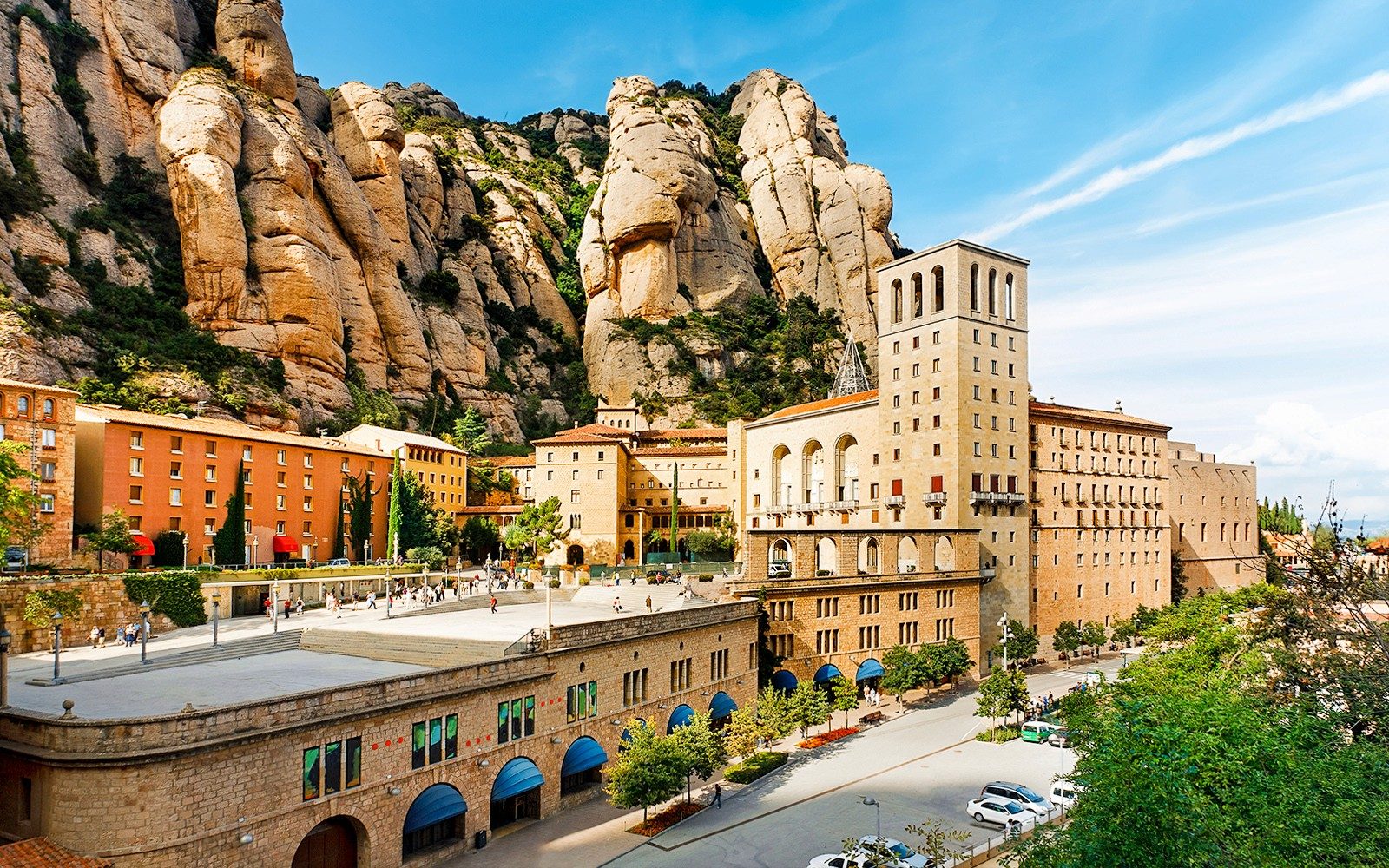 Frá Barselóna: Montserrat, Girona & Costa Brava dagsferð