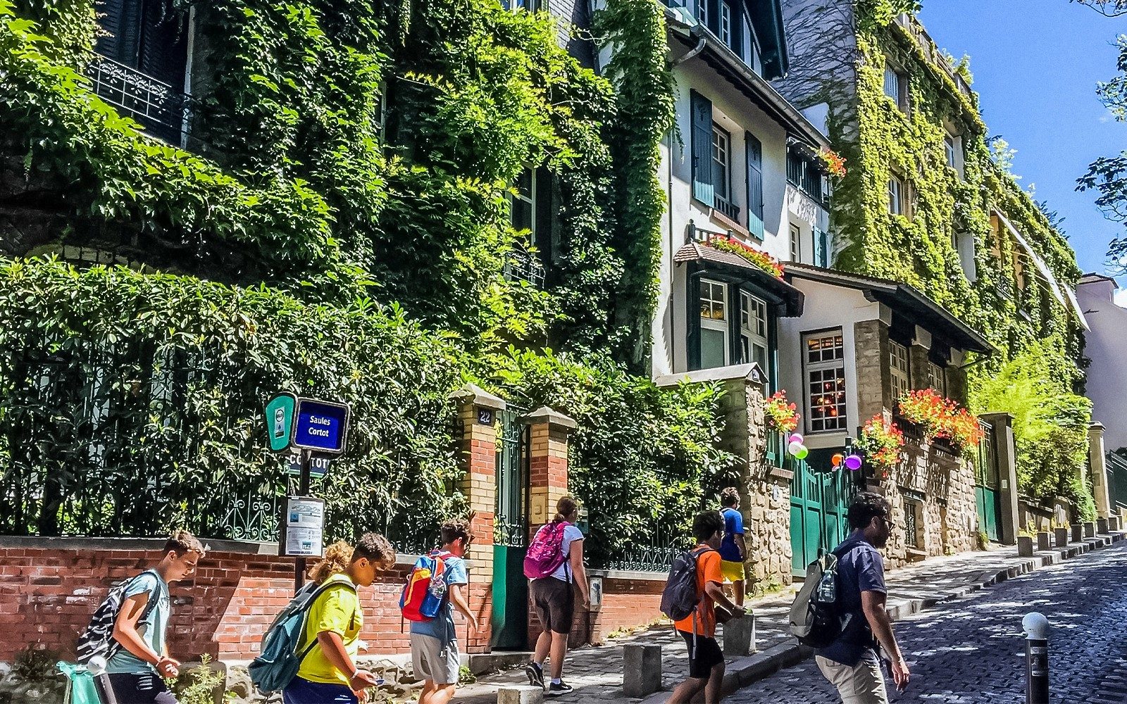 Montmartre & Sacré-Cœur Guided Walking Tour