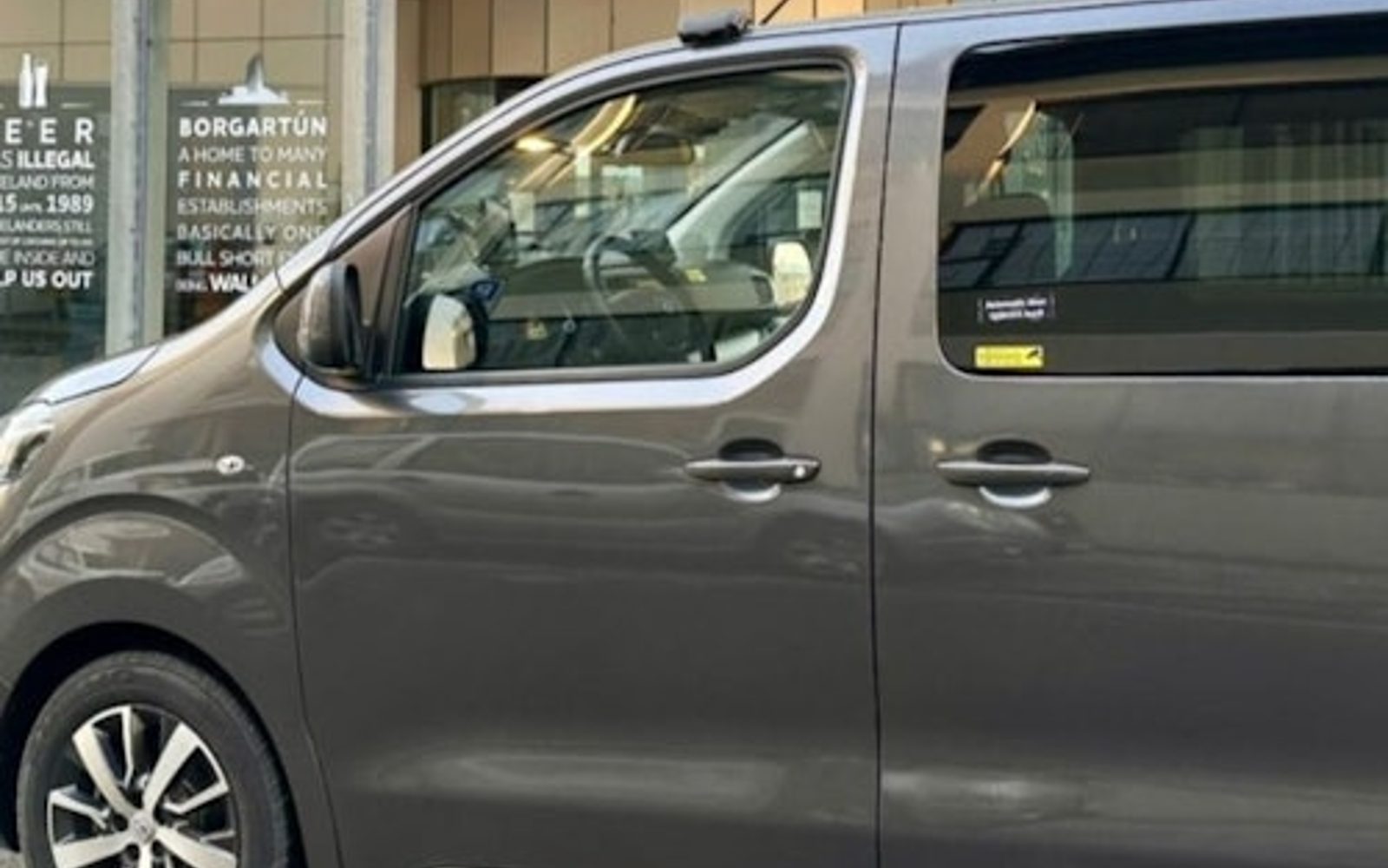 Reikiavik: Traslado en autobús desde el Aeropuerto de Keflavik al Terminal de Cruceros Skarfarbakki
