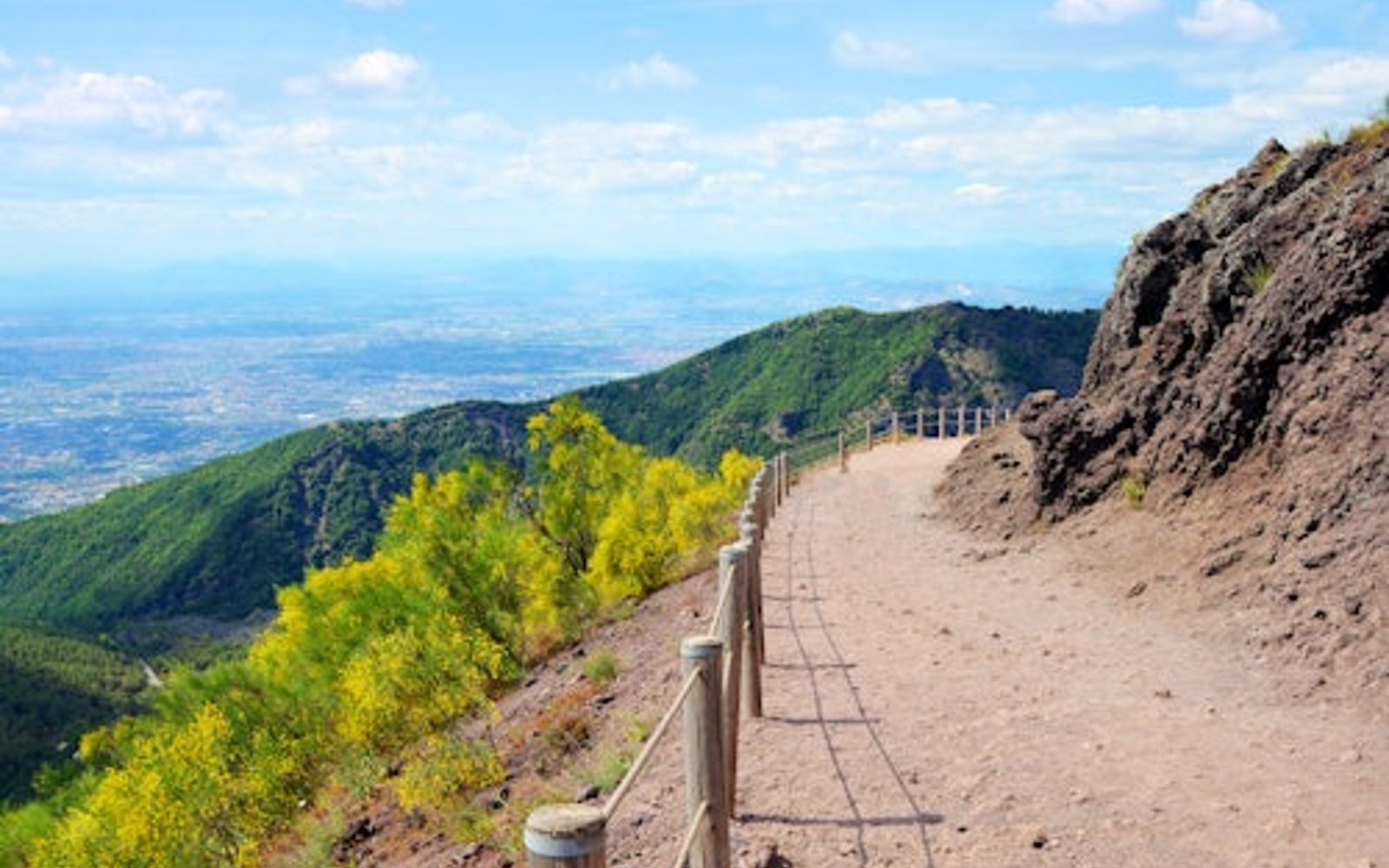 Mount Vesuvius: Transport Only from Ercolano by Vesuvio Express