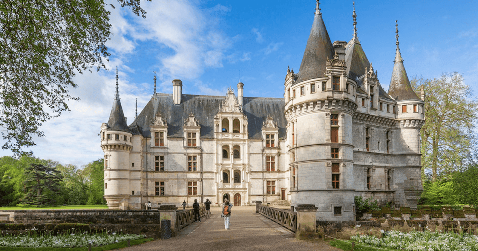 ✨ Spill the Tea: Your Not-So-Basic Loire Valley Guide ✨