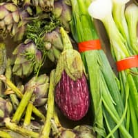 Paris: Marché d'Aligre Guided Walking Food Tour