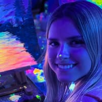 Barcelona: Wine Gogh Glow Academy Paint & Wine Workshop — gallery 4