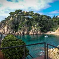 Costa Brava: Small Group Tour with Lunch from Barcelona