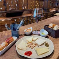 Madrid: Guided Walking Tour + Tapas Tasting & Drinks — gallery 3