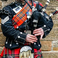 Edinburgh: Audio Guide App by TouringBee