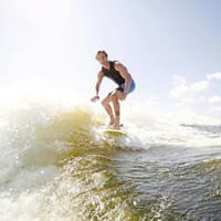 Dubai Marina Wakeboarding, Wakesurfing & E-Foil Experience