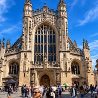 London: Castle Combe, Bath, and Stonehenge Small-Group Day Trip