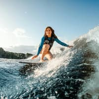 Dubai Marina Wakeboarding, Wakesurfing & E-Foil Experience