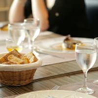 Normandy & D-Day Beaches: Day Trip from Paris with Authentic Lunch