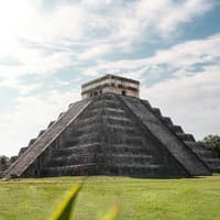 Chichén Itzá: Entry Ticket + Walking Tour