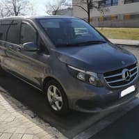 Madrid: Private Barajas Airport Transfer with Mercedes Vehicle — gallery 1