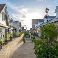 Bicester Shopping Village: Escorted Express Tour