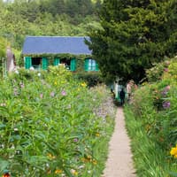 From Paris: Giverny Day Trip with Monet's House & Gardens Entry — gallery 4