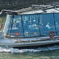 Bateaux Parisiens Seine River Lunch Cruise with French Menu — gallery 3