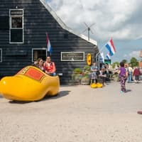 From Amsterdam: Zaanse Schans and Volendam Guided Tour — gallery 3