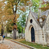 Père Lachaise Cemetery Audio Guide Tour of Famous Graves — gallery 5