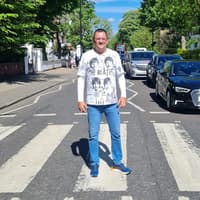 London: Rock ‘n Roll Beatles Black Cab Tour + Hotel Transfers — gallery 1