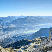 سفر رفت و برگشت با قطار کابلی: اینسبروک به هونگربرگبان, Innsbruck
