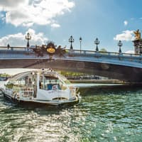 Batobus: Seine River Hop-on Hop-off Boat Tour — gallery 1