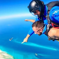Airlie Beach Tandem Skydive — gallery 5