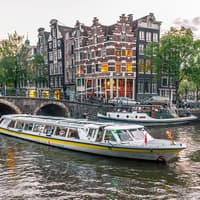 Amsterdam: 1-Hour Sightseeing Canal Cruise on Closed Heated Boat — gallery 1