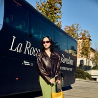 La Roca Village Shopping Express: Roundtrip from Barcelona