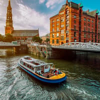 2-Hour Harbor Cruise in Hamburg with Live Commentary in German — gallery 3