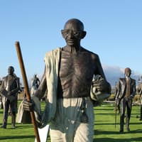 ตั๋วเข้า: การเดินทางยาวนานสู่อิสรภาพ, The Long March to Freedom, Cape Town