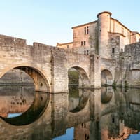 บัตรเข้าชมทัวร์หอคอยและกำแพงแห่งไอก์-มอร์ท, Pl. Anatole France, 30220 Aigues-Mortes, France, Provence