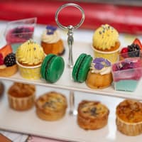 Brigit's Bakery London: Afternoon Tea + Cocktail Bus Tour — gallery 3