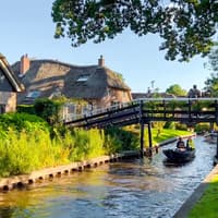 From Amsterdam: Giethoorn Small-Group Day Tour with Electric Boat Ride — gallery 3