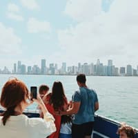 Miami: South Beach Walking Tour with Skyline Cruise