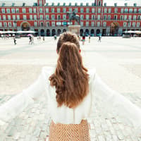 Madrid: Professional Photoshoot in Plaza Mayor — gallery 2