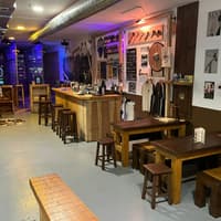 El Hachazo Madrid: Axe Throwing Session + 1 Drink — gallery 3