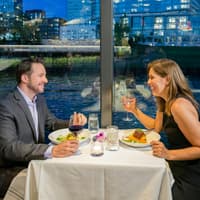 Chicago Feuerwerks-Dinner-Kreuzfahrten, 455 Cityfront Plaza Dr, Chicago