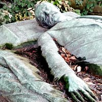 Pere Lachaise Cemetery Escape Game: Who Killed Victor? — gallery 5