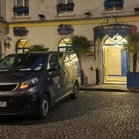 Paris: Shared Shuttle Transfer from Paris Montparnasse Station to CDG Airport